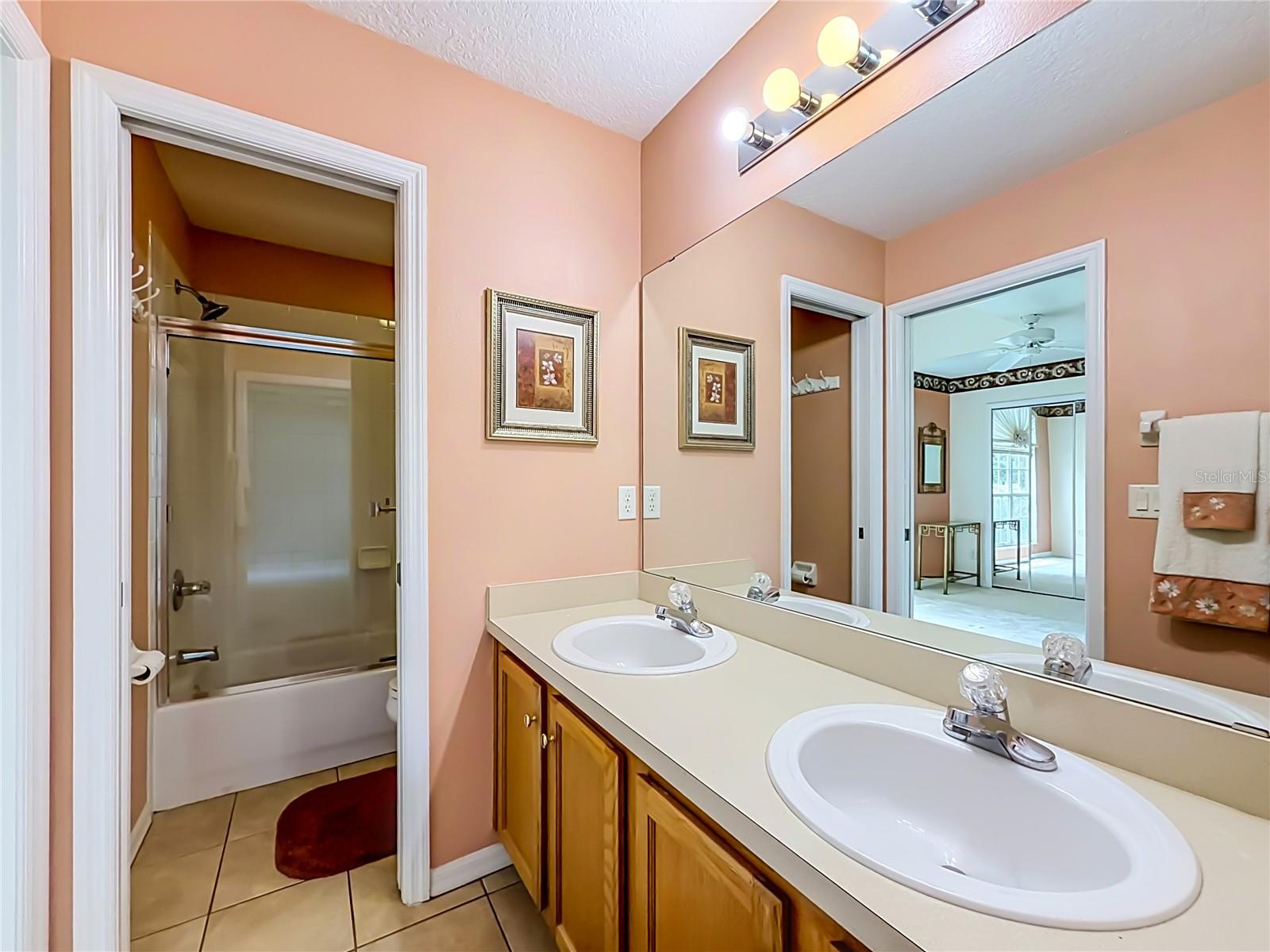 PLANTATION AT LEESBURG RIVER CREST UNIT 01 - Residential