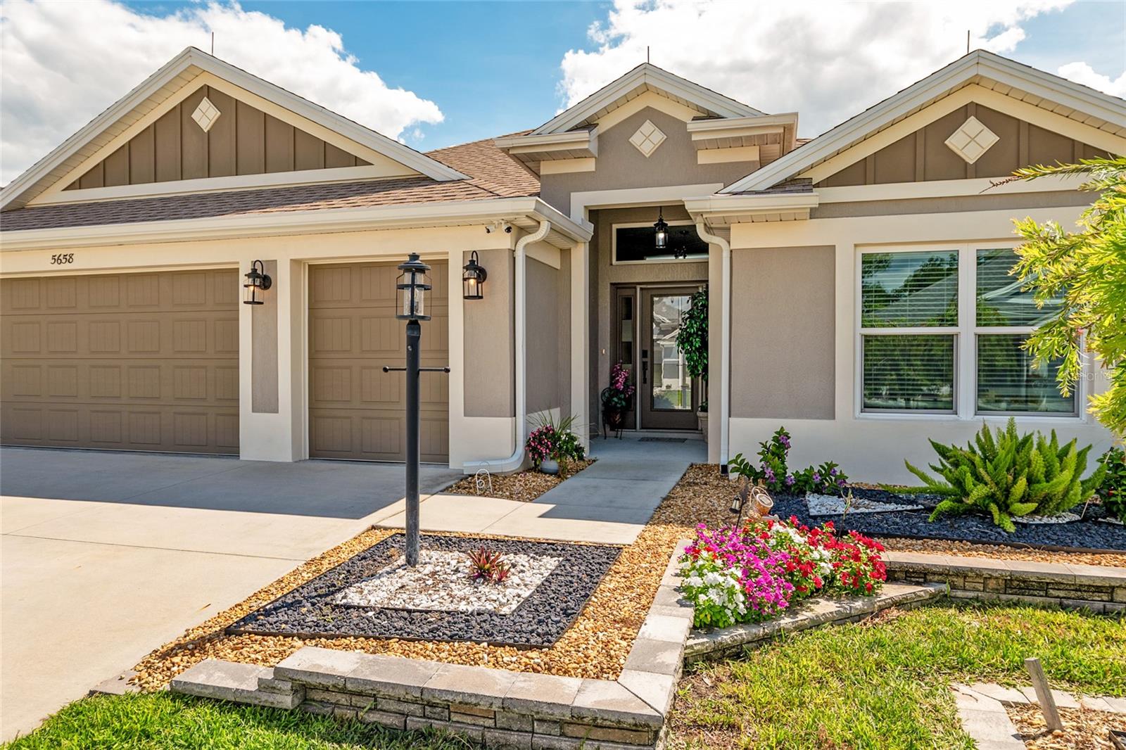 VILLAGES OF SOUTHERN OAKS - VILLAGE OF HAWKINS - Residential