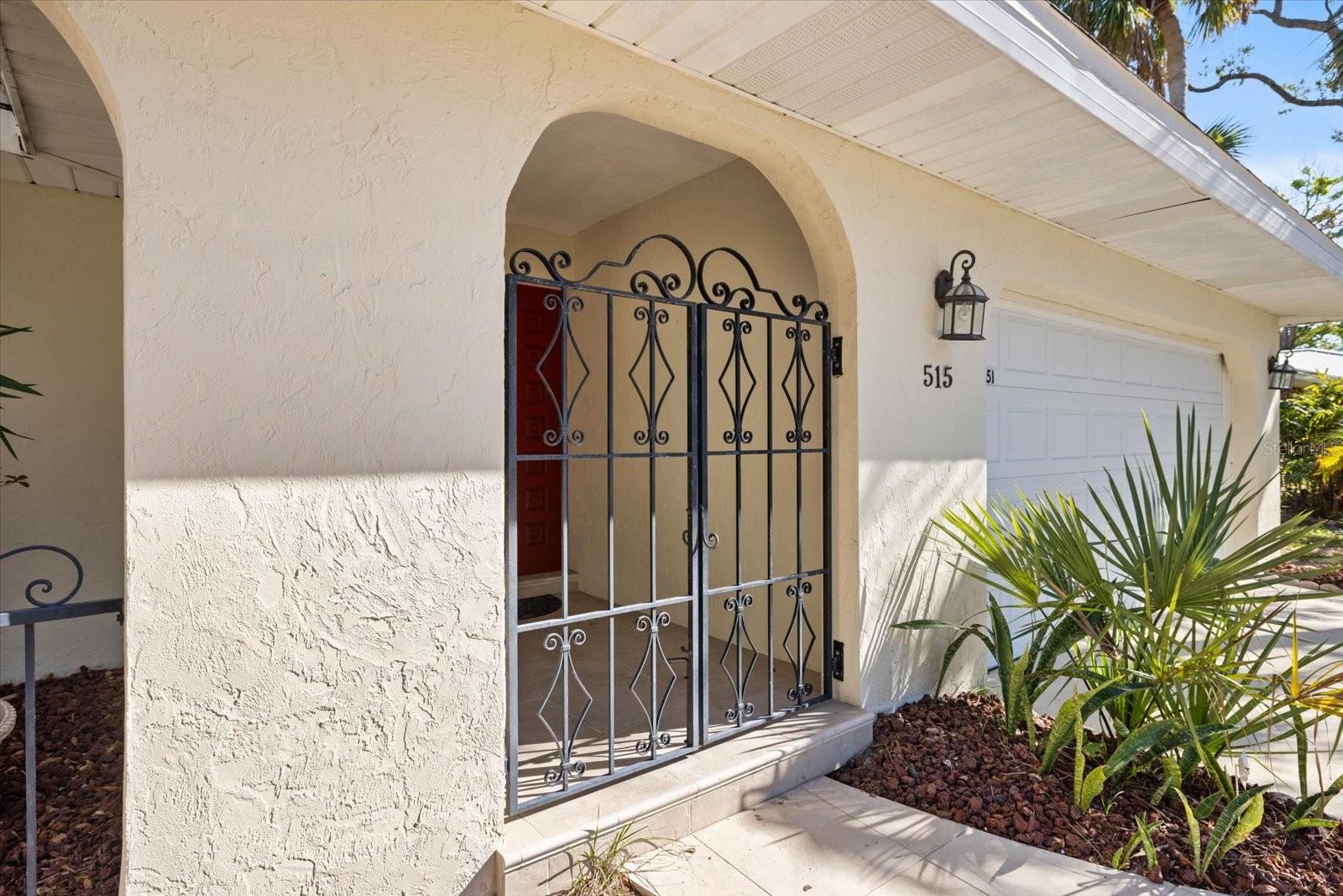 SIESTA BEACH - Residential Lease