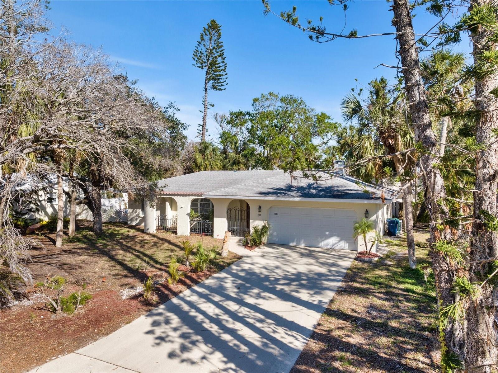 SIESTA BEACH - Residential Lease