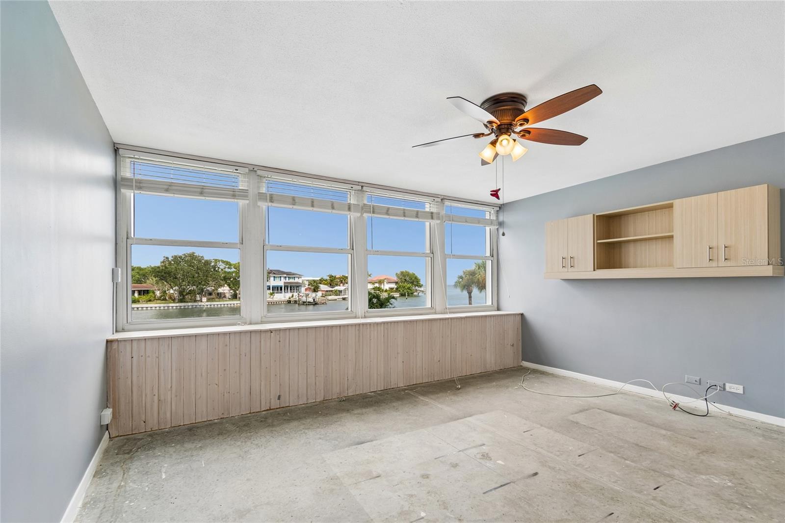 BRIGHTWATERS TOWER OF SNELL ISLE - Residential