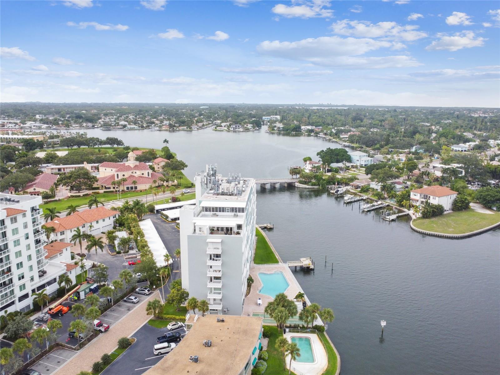 BRIGHTWATERS TOWER OF SNELL ISLE - Residential