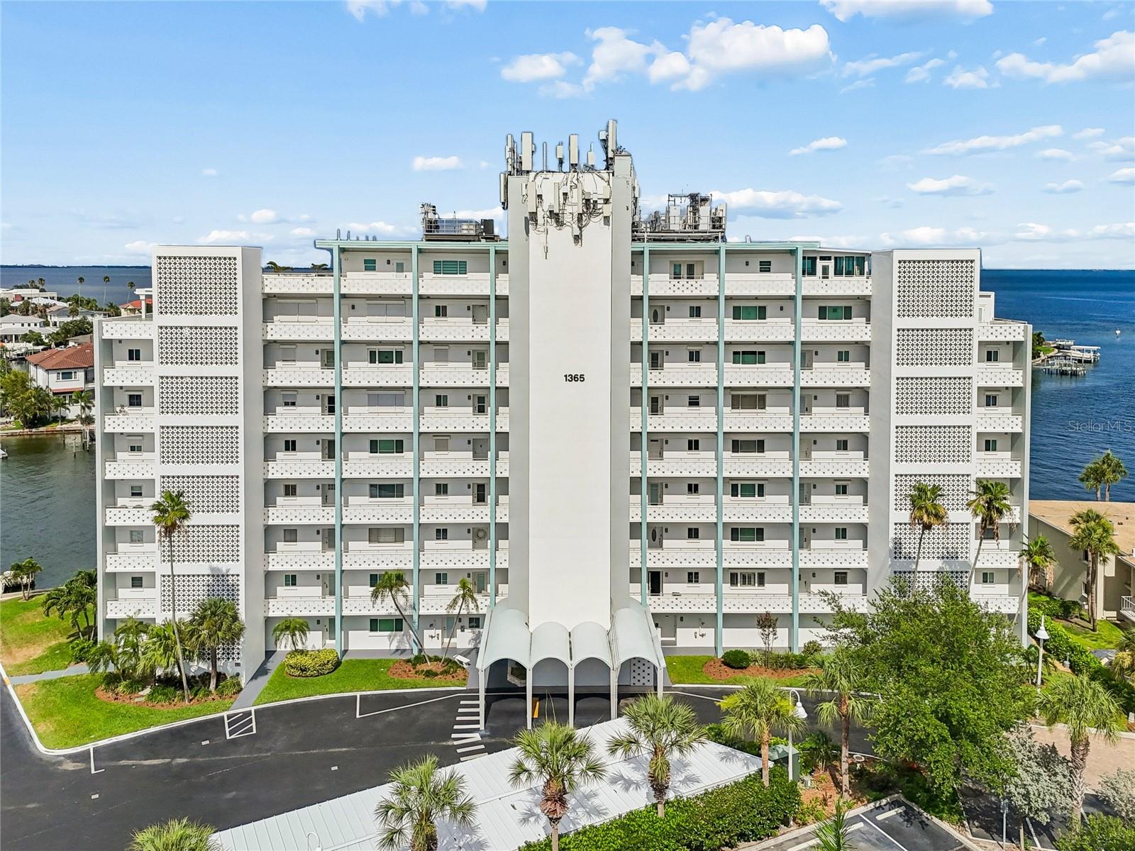 BRIGHTWATERS TOWER OF SNELL ISLE - Residential