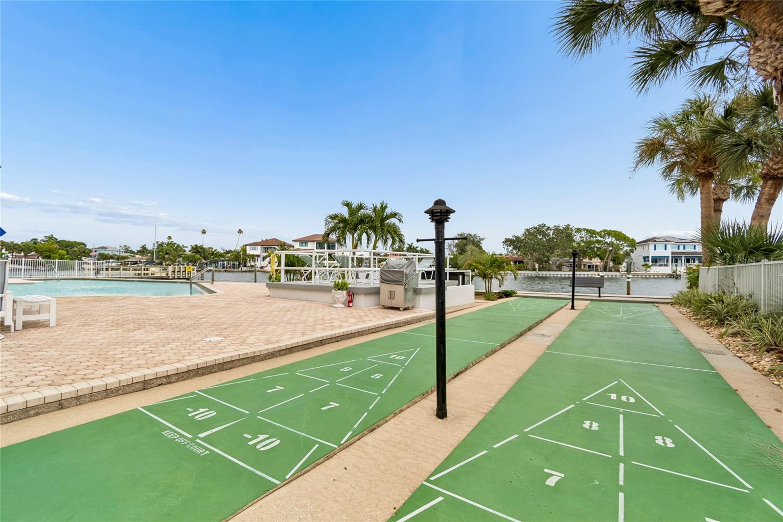 BRIGHTWATERS TOWER OF SNELL ISLE - Residential