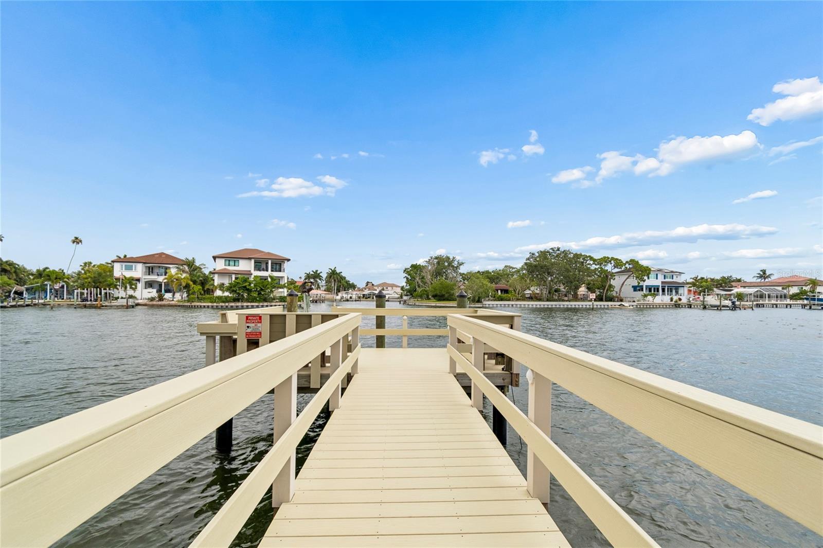 BRIGHTWATERS TOWER OF SNELL ISLE - Residential