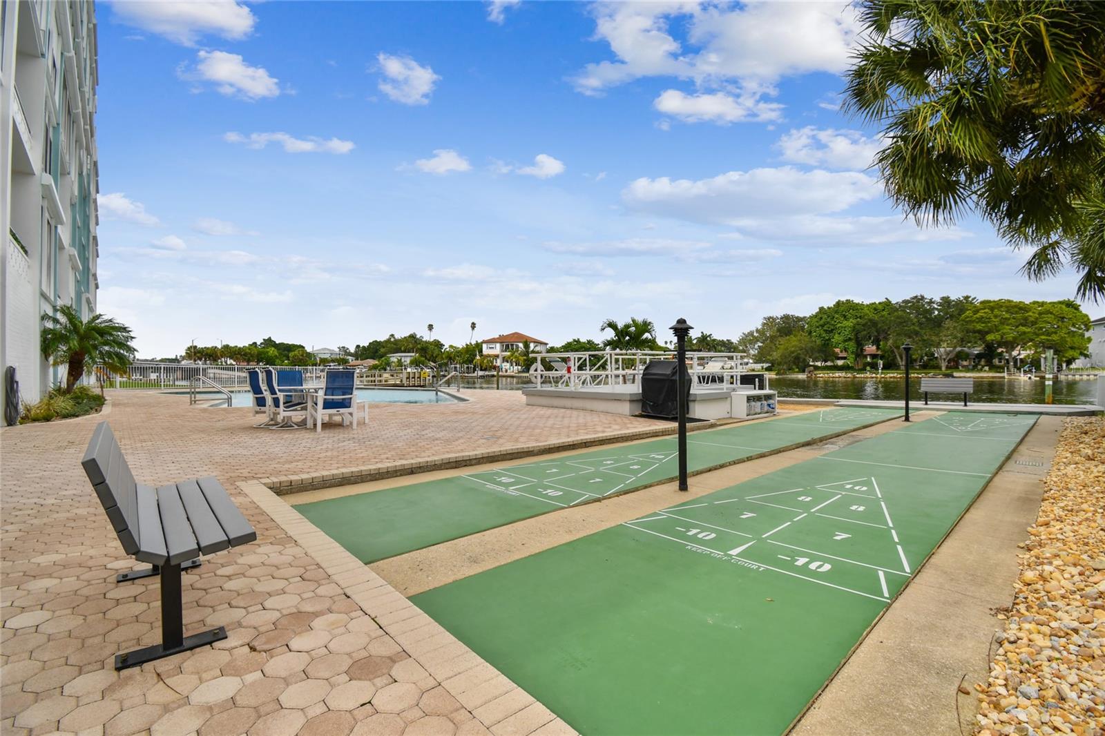 BRIGHTWATERS TOWER OF SNELL ISLE - Residential