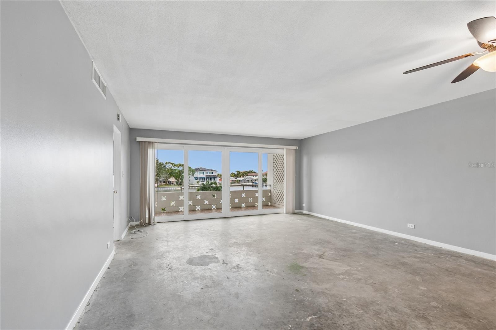 BRIGHTWATERS TOWER OF SNELL ISLE - Residential