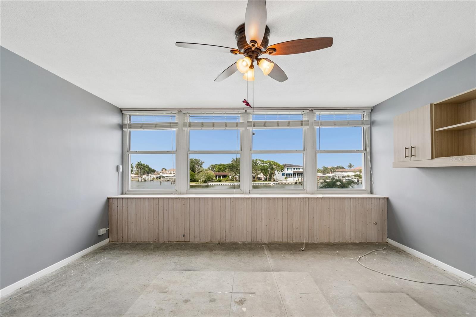 BRIGHTWATERS TOWER OF SNELL ISLE - Residential