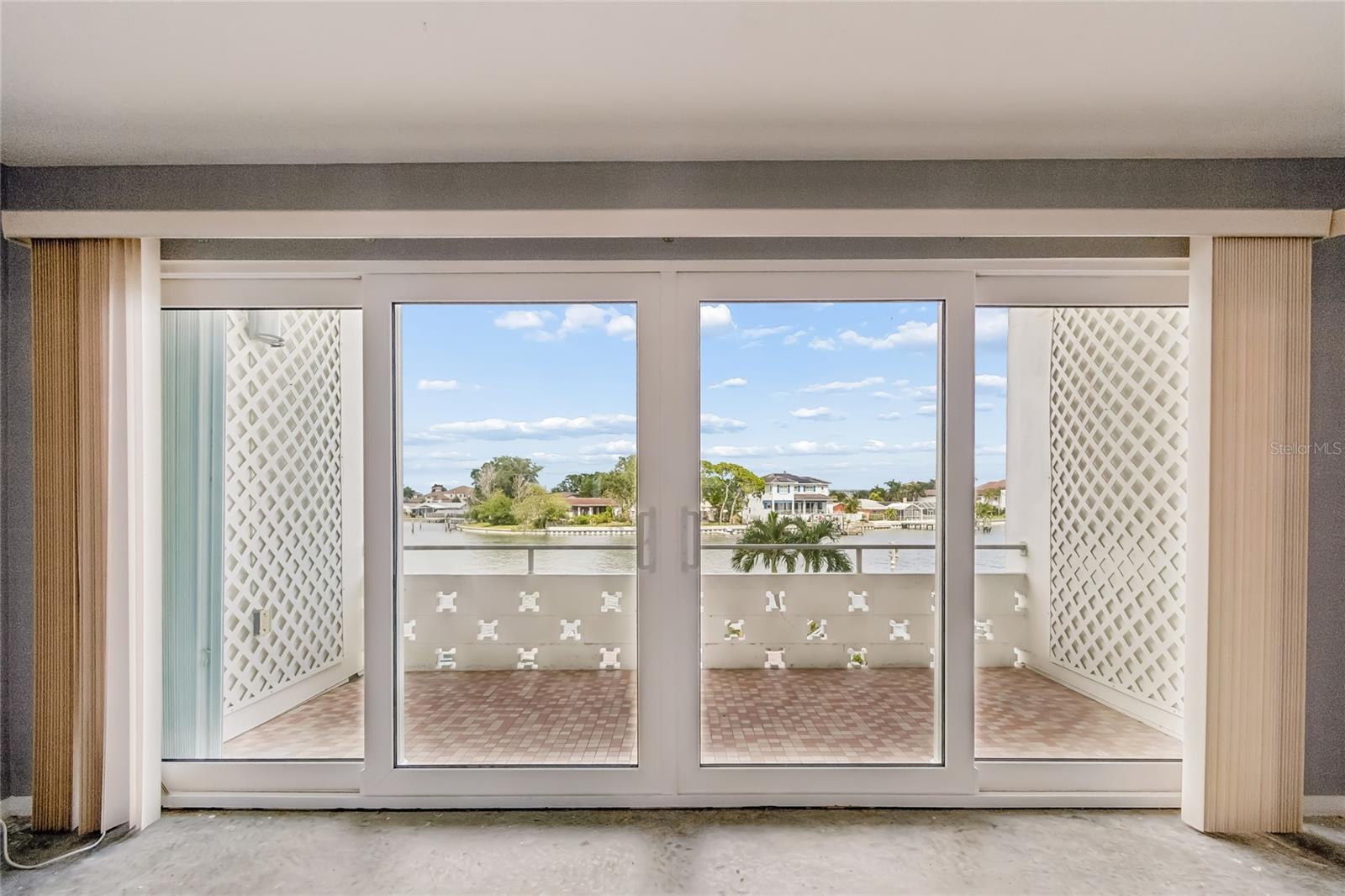 BRIGHTWATERS TOWER OF SNELL ISLE - Residential