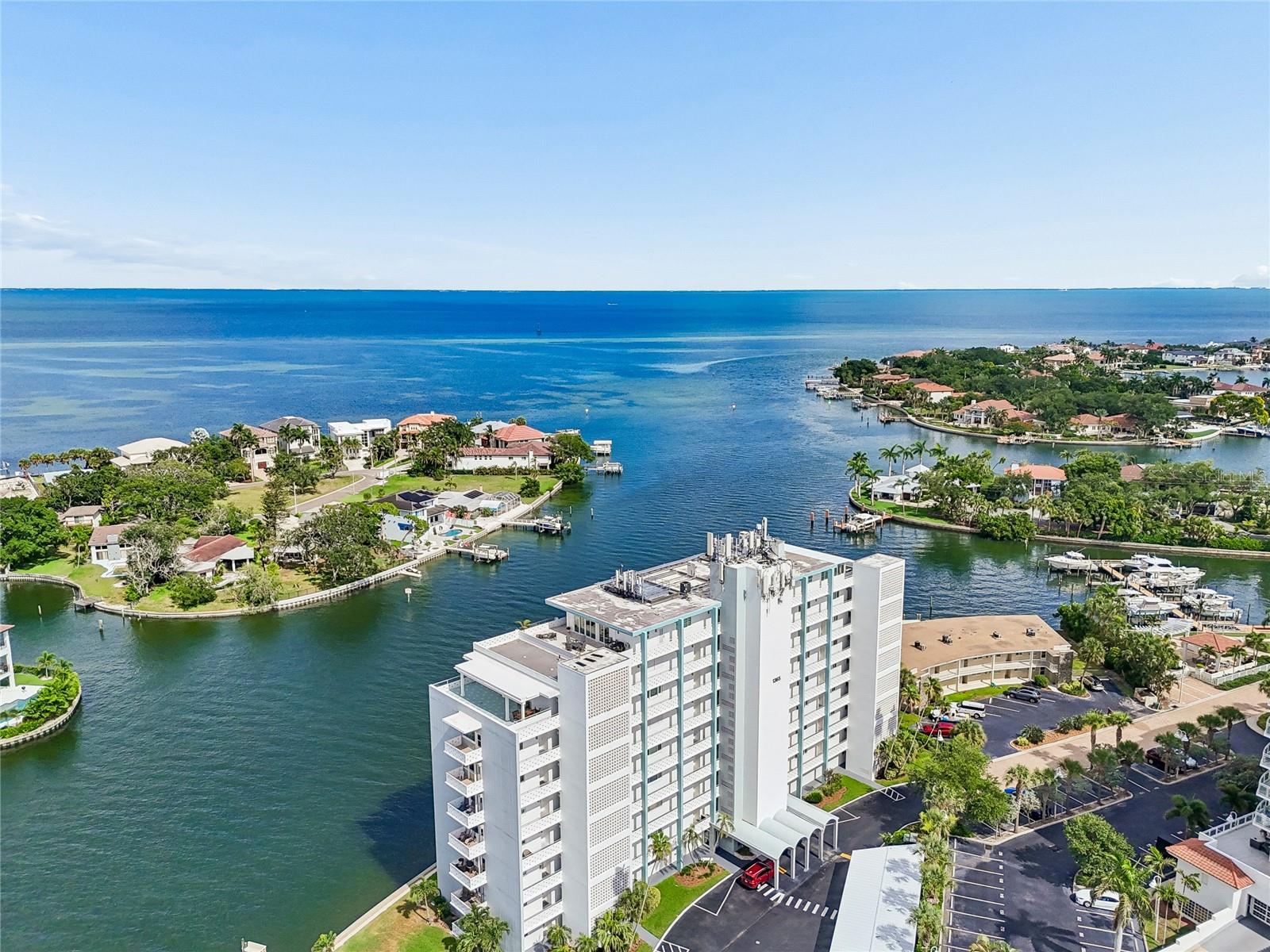 BRIGHTWATERS TOWER OF SNELL ISLE - Residential
