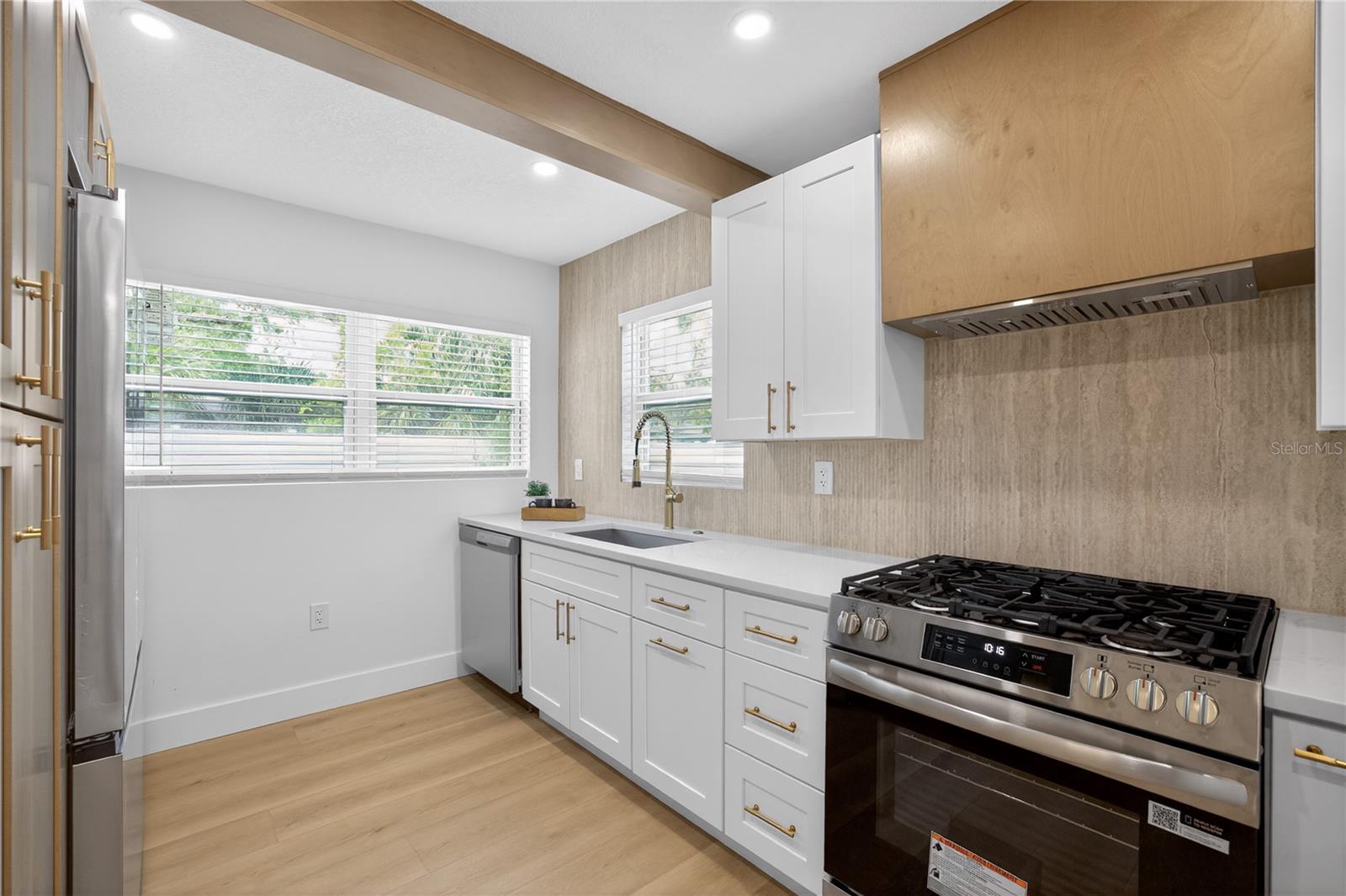 COLLEGE PARK - Residential