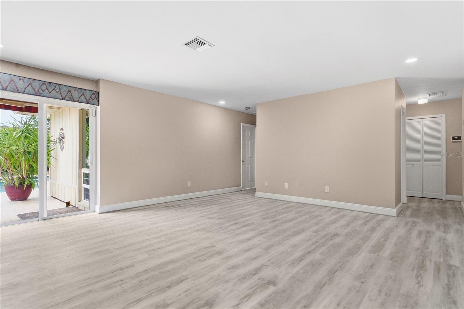 ANDERSON HEIGHTS - Residential