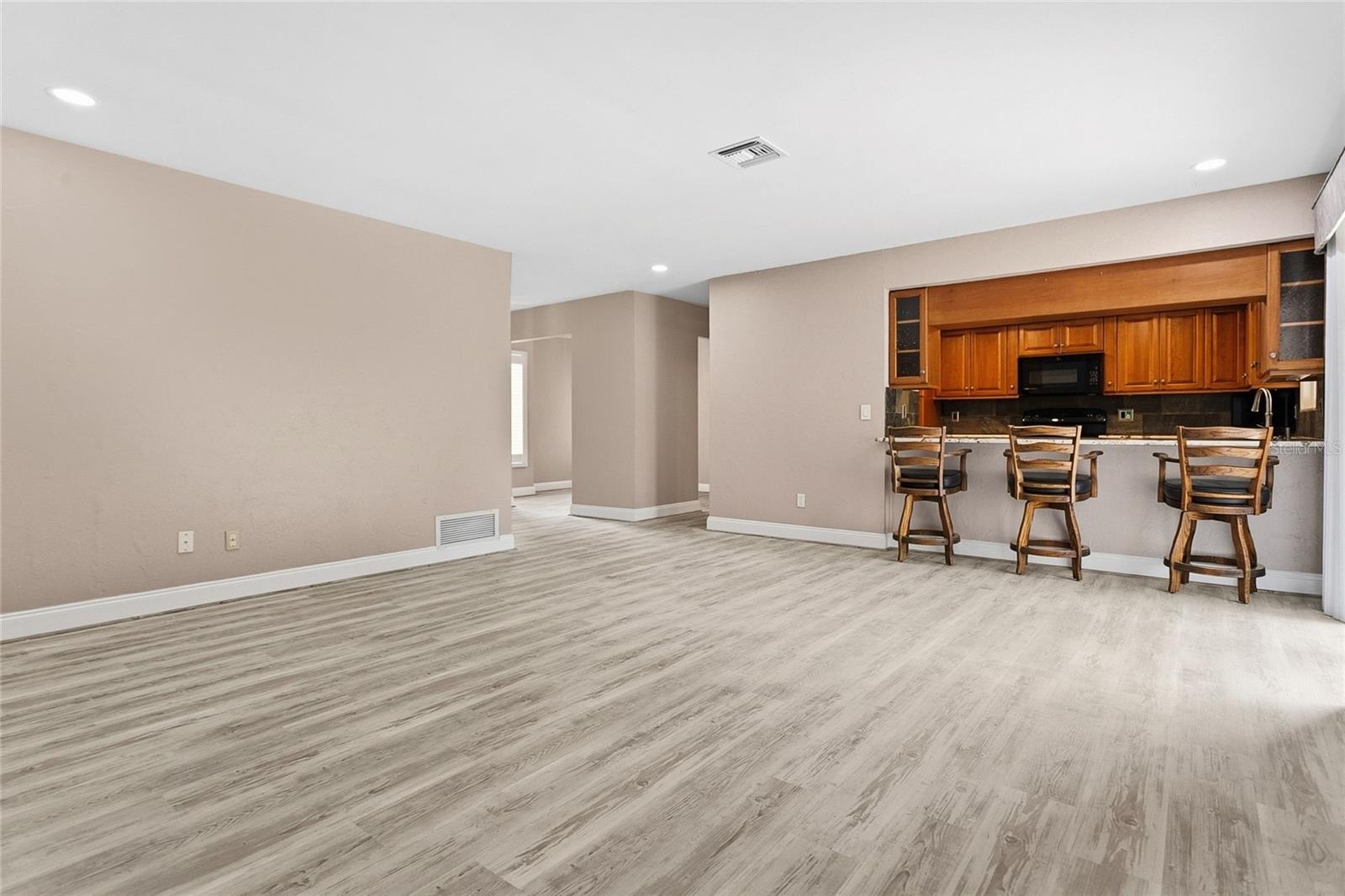ANDERSON HEIGHTS - Residential