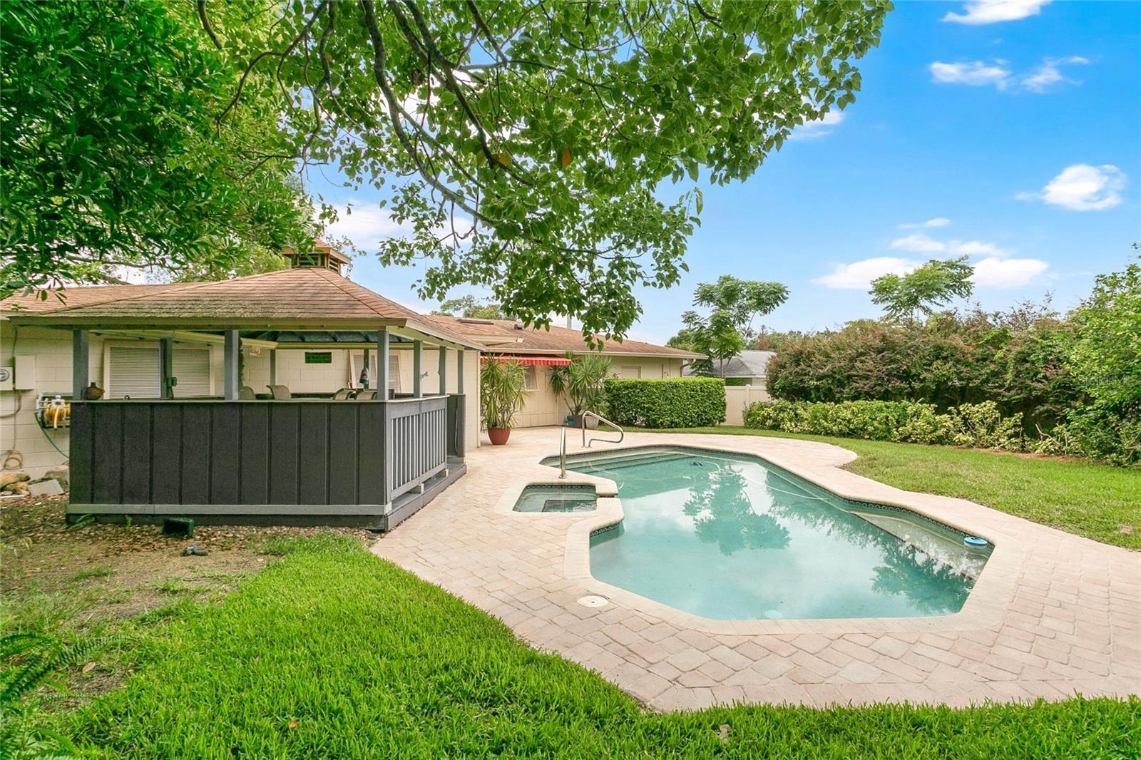 ANDERSON HEIGHTS - Residential