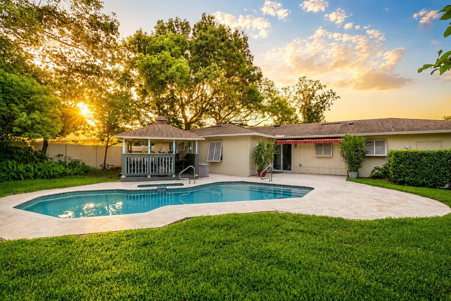 ANDERSON HEIGHTS - Residential