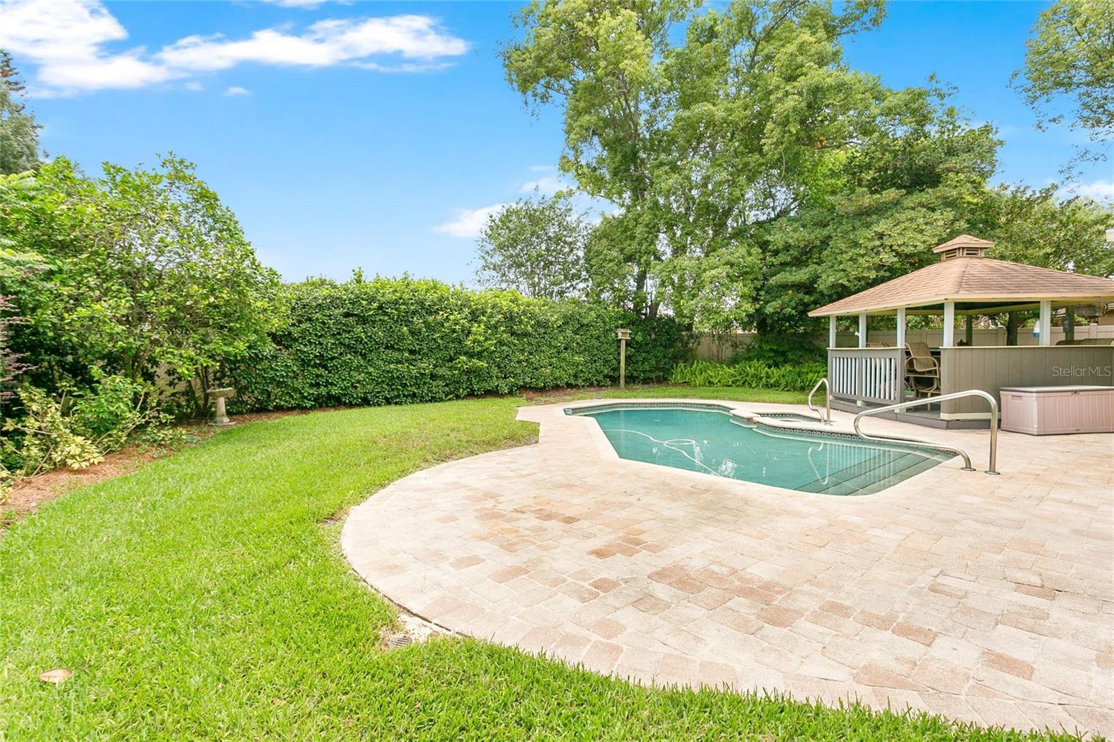 ANDERSON HEIGHTS - Residential