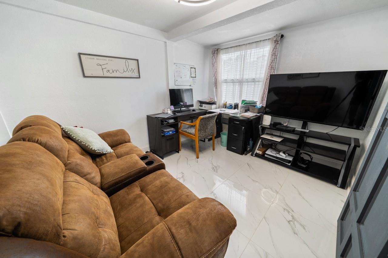 BEACON SQUARE - Residential
