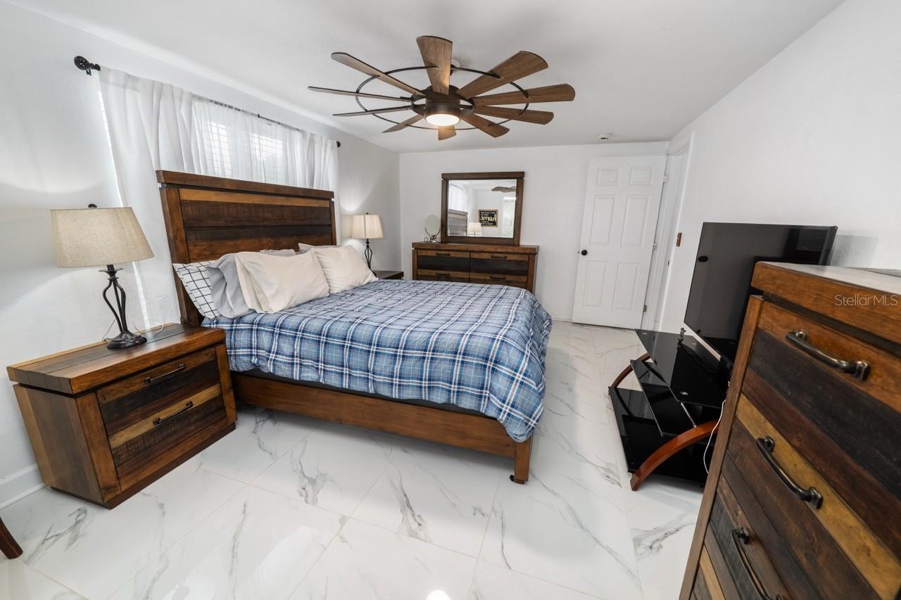 BEACON SQUARE - Residential