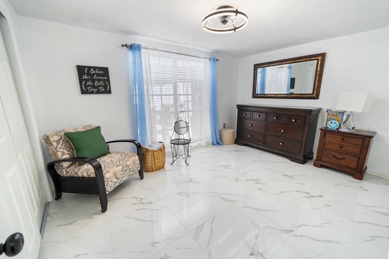 BEACON SQUARE - Residential