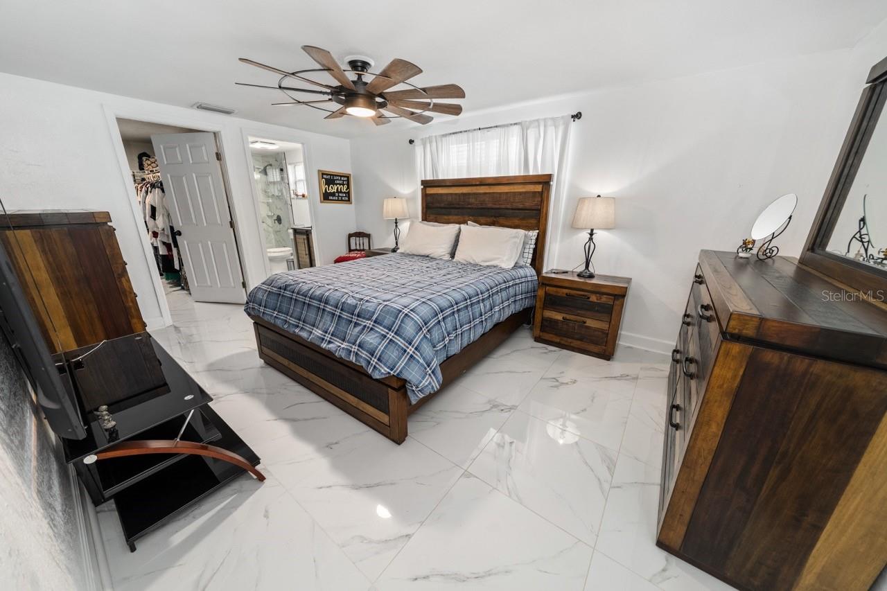 BEACON SQUARE - Residential