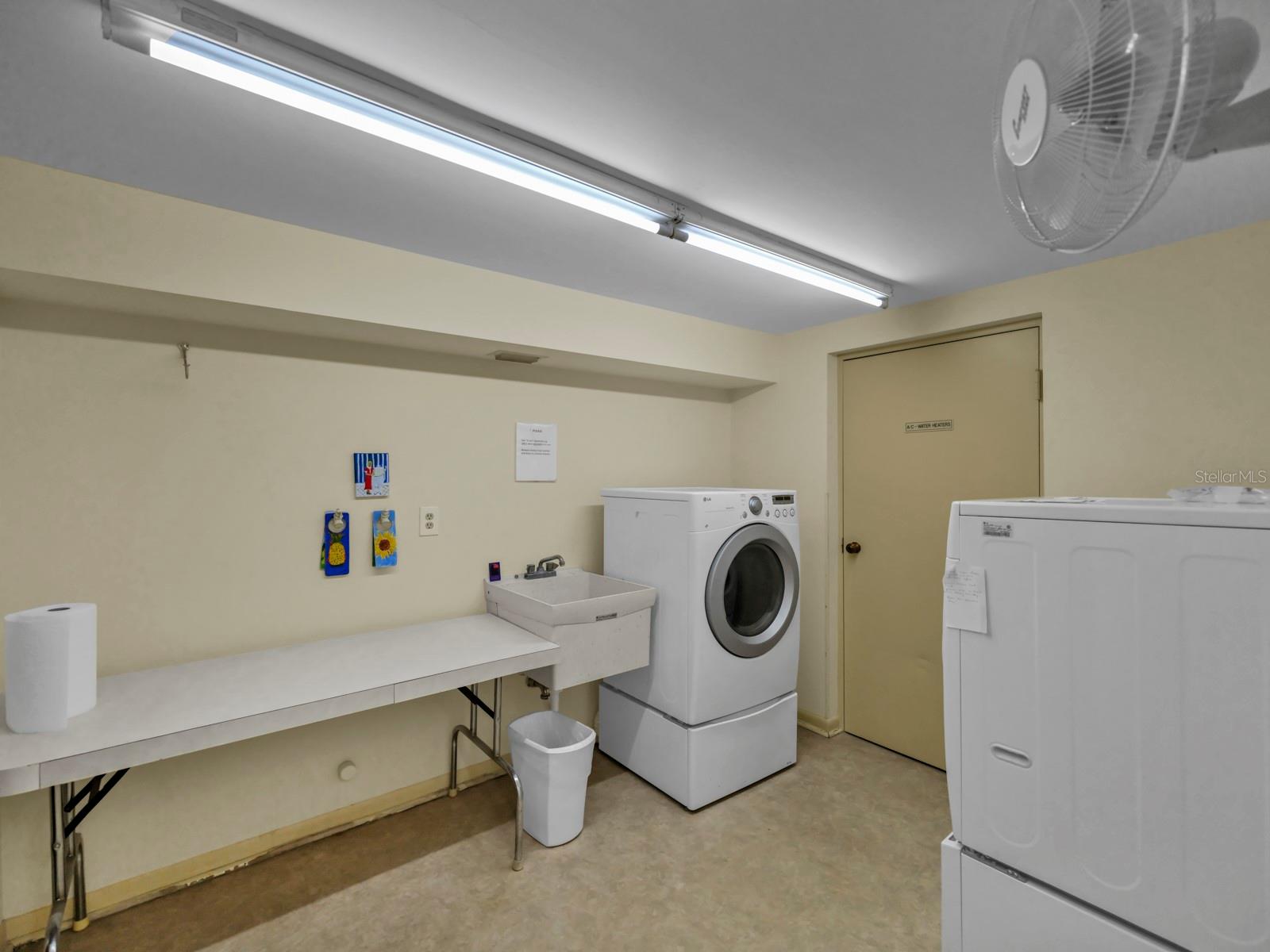BAYWAY ISLES POINT BRITTANY FIVE - Residential