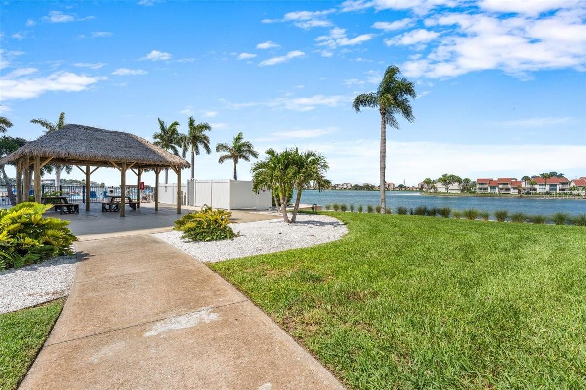 BAYWAY ISLES POINT BRITTANY FIVE - Residential