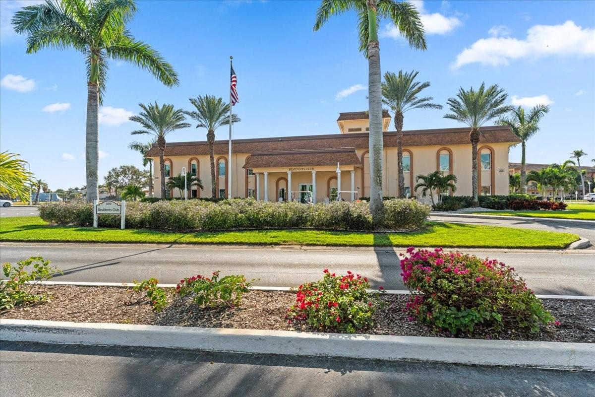 BAYWAY ISLES POINT BRITTANY FIVE - Residential