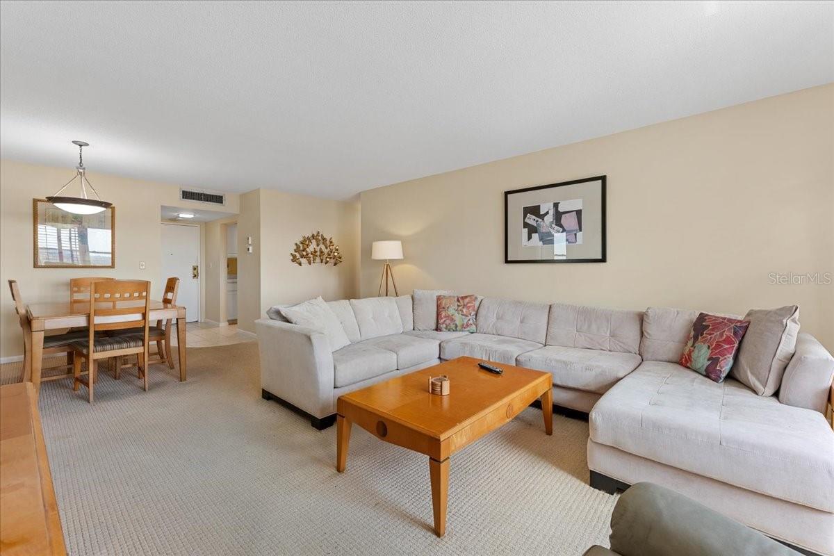 BAYWAY ISLES POINT BRITTANY FIVE - Residential
