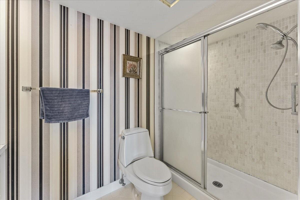 BAYWAY ISLES POINT BRITTANY FIVE - Residential