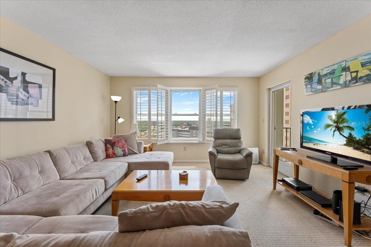 BAYWAY ISLES POINT BRITTANY FIVE - Residential