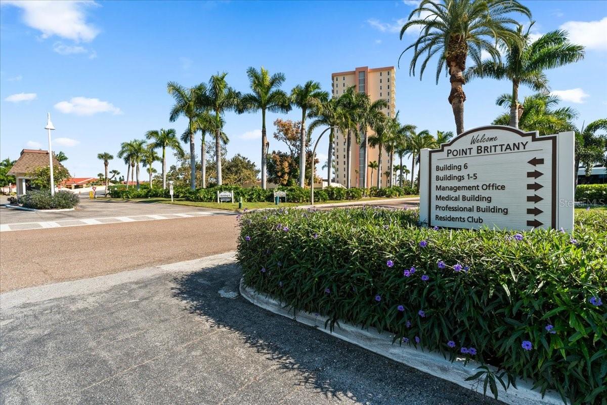 BAYWAY ISLES POINT BRITTANY FIVE - Residential
