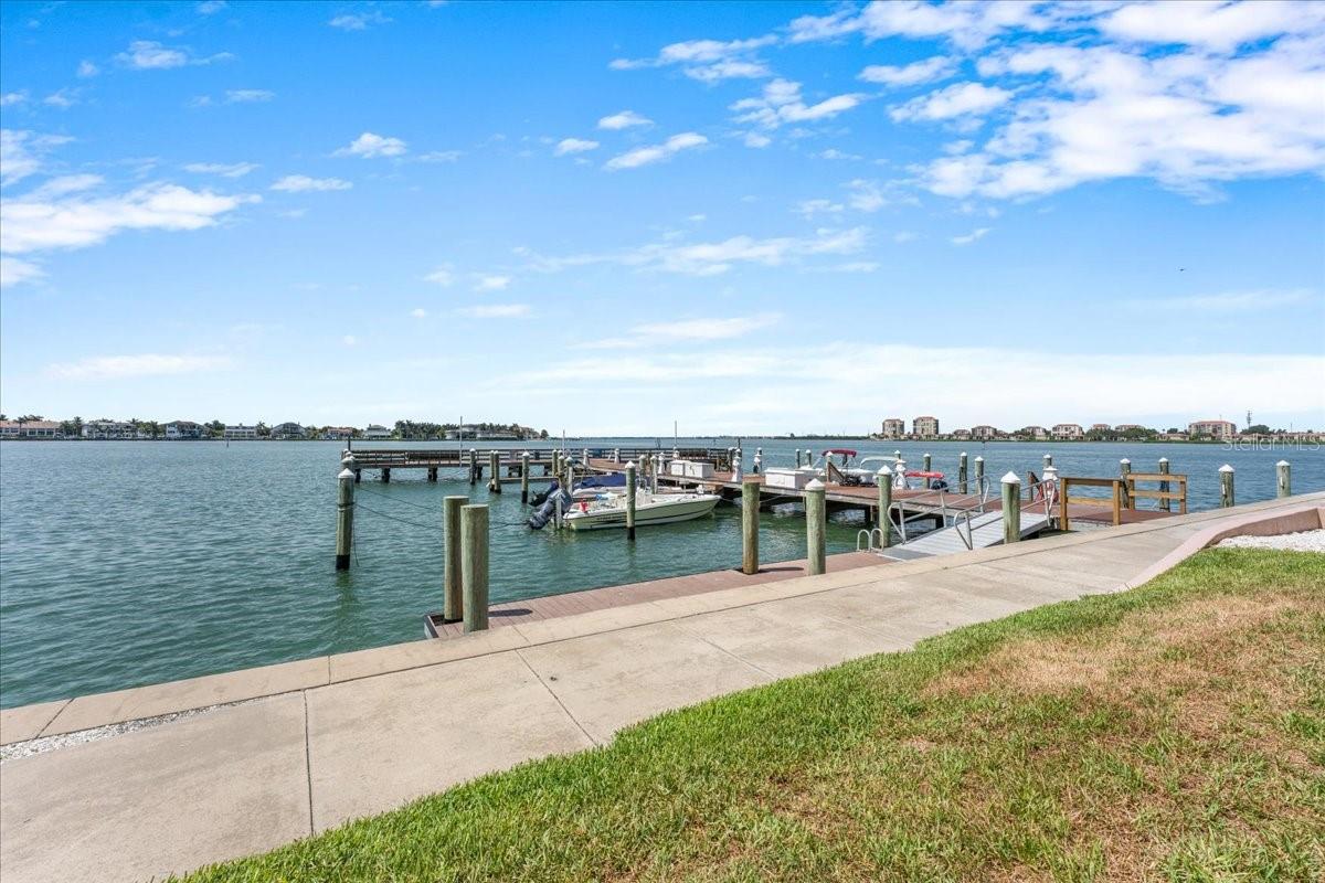 BAYWAY ISLES POINT BRITTANY FIVE - Residential