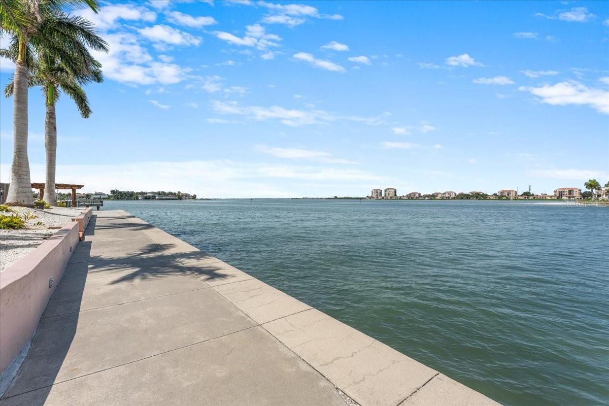 BAYWAY ISLES POINT BRITTANY FIVE - Residential