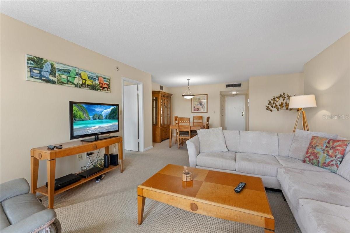 BAYWAY ISLES POINT BRITTANY FIVE - Residential