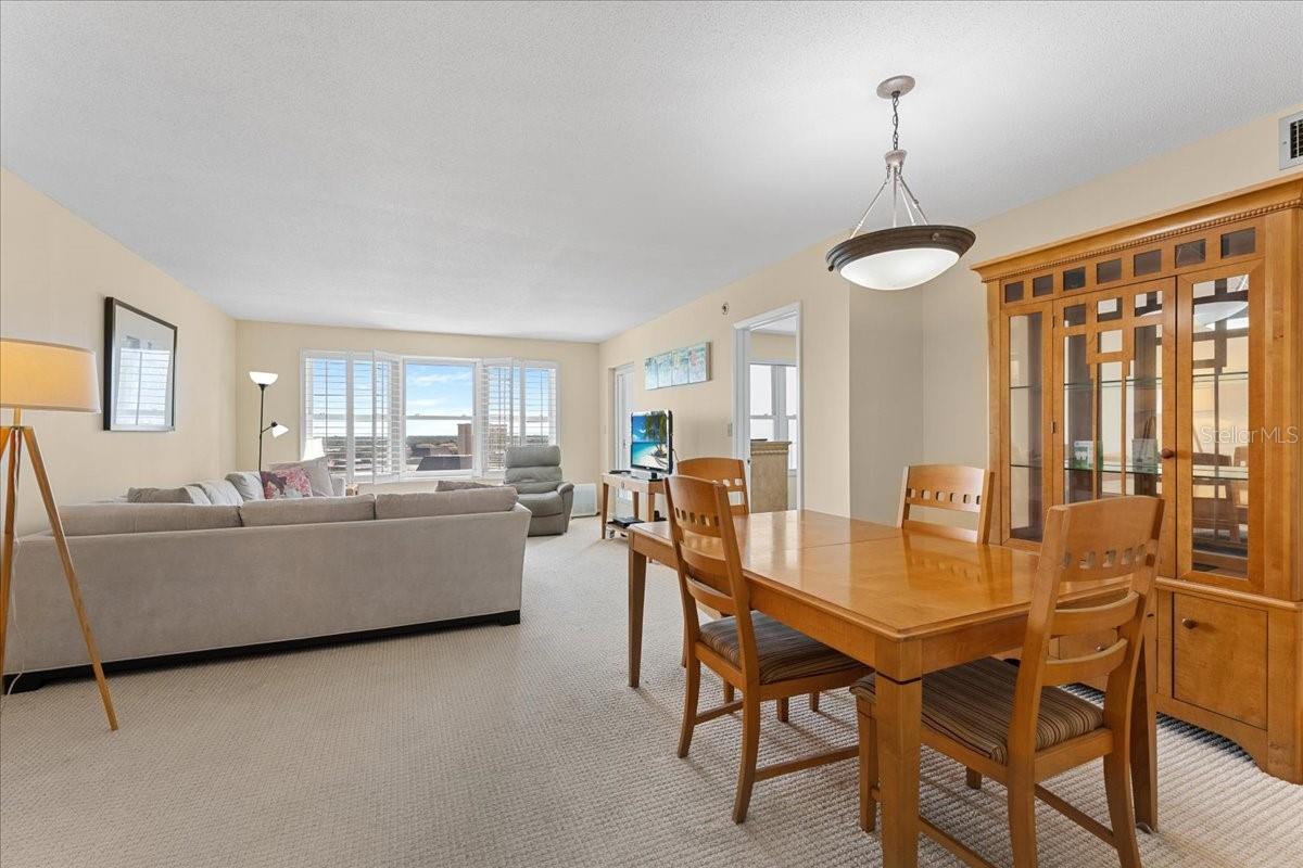 BAYWAY ISLES POINT BRITTANY FIVE - Residential