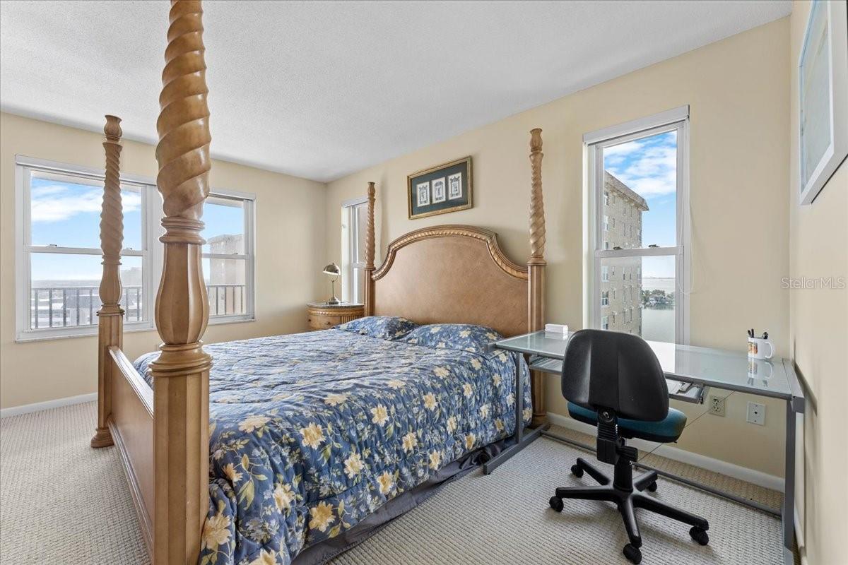 BAYWAY ISLES POINT BRITTANY FIVE - Residential