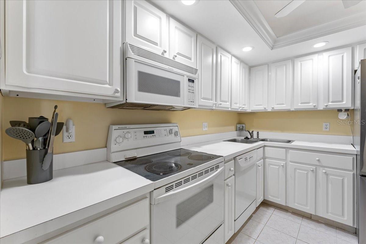 BAYWAY ISLES POINT BRITTANY FIVE - Residential