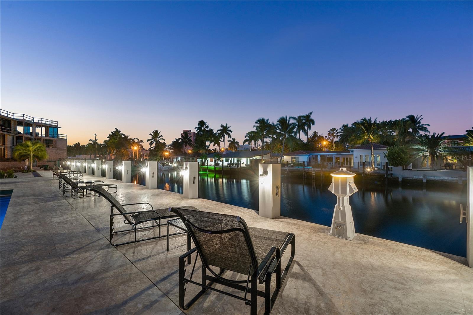 VENICE 6-4 B - Residential