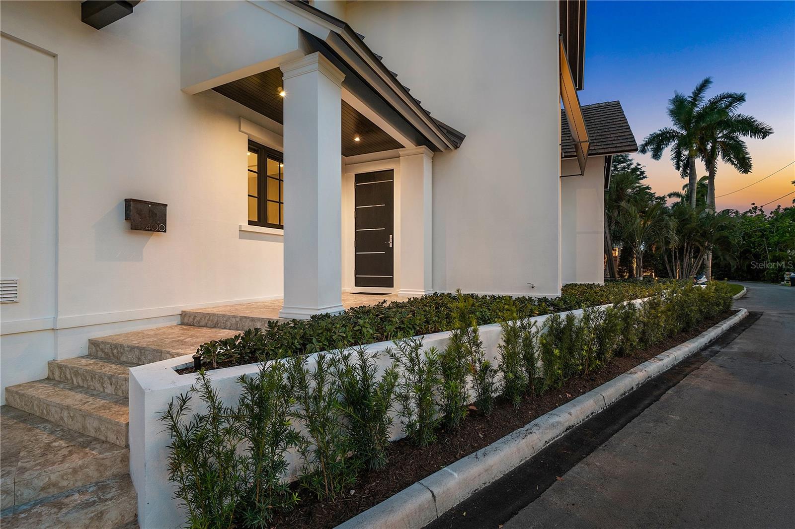 VENICE 6-4 B - Residential