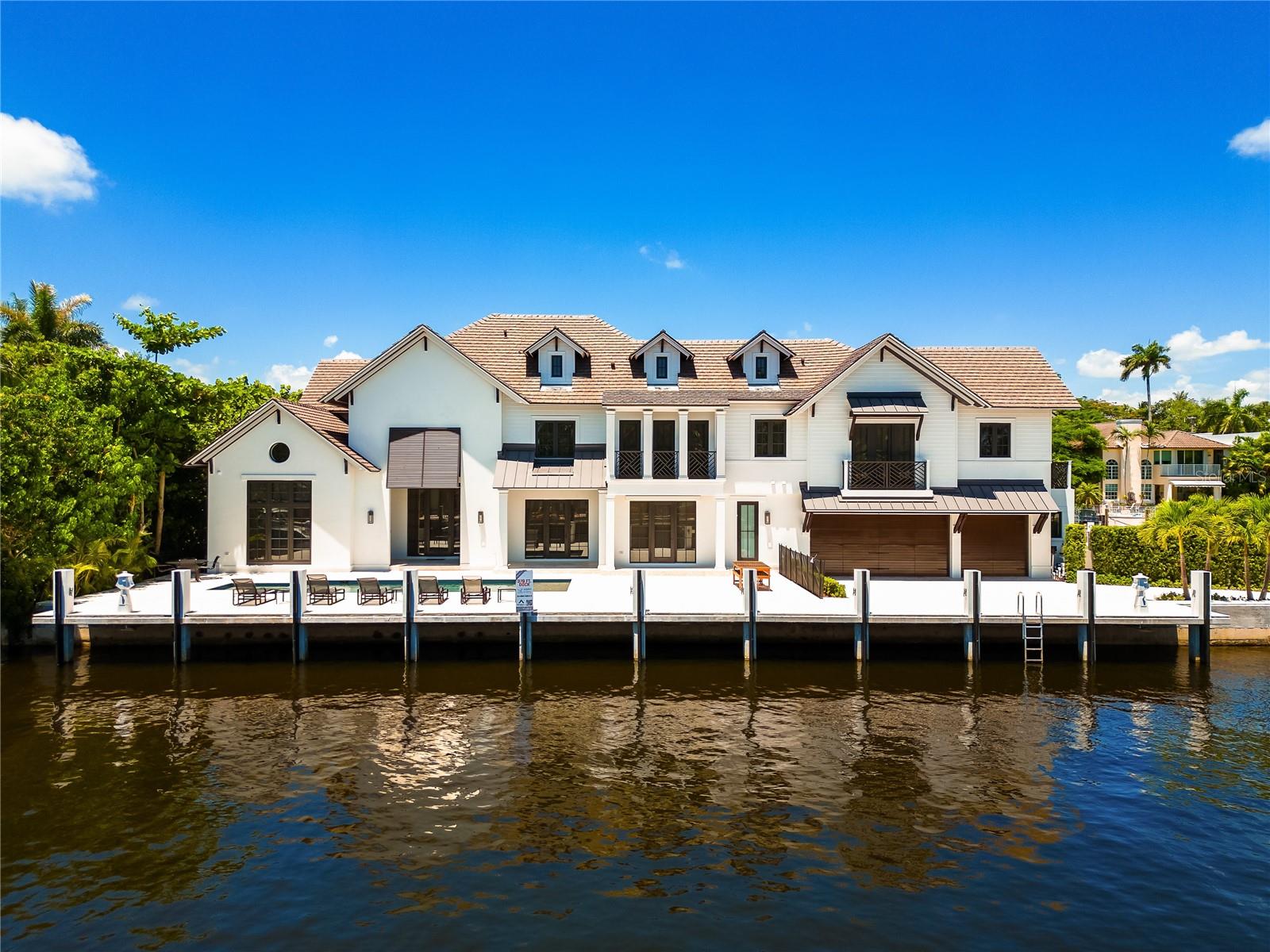 VENICE 6-4 B - Residential