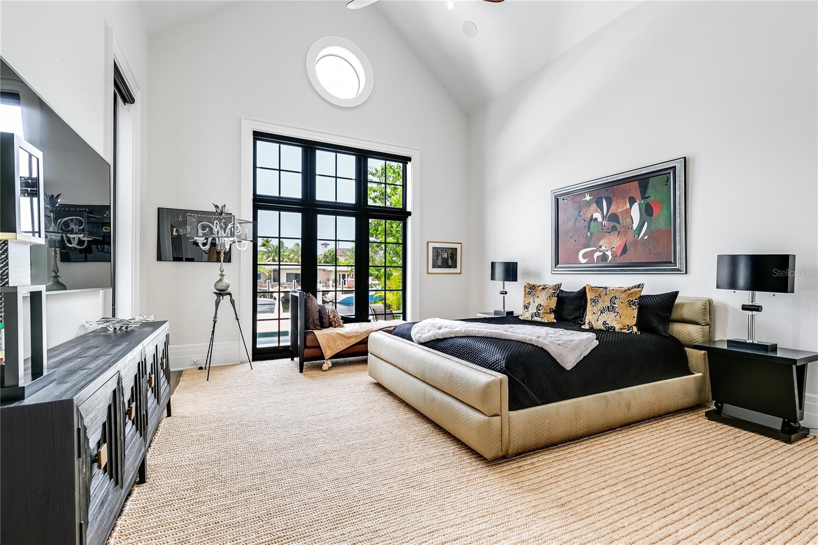 VENICE 6-4 B - Residential