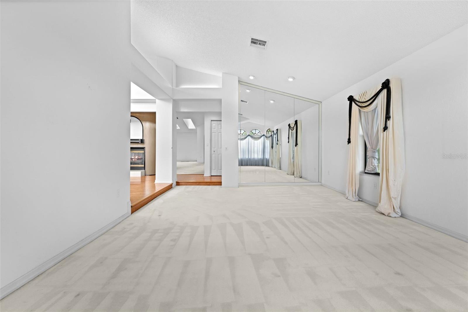 PRESTON HOLLOW - Residential