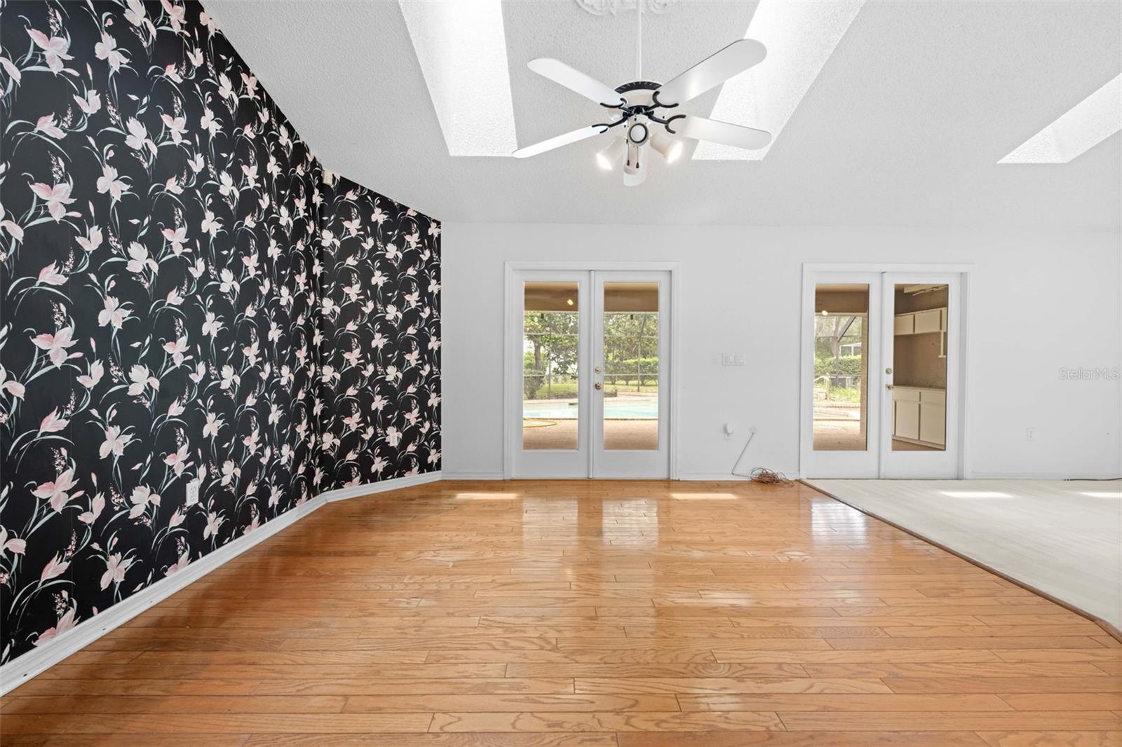 PRESTON HOLLOW - Residential