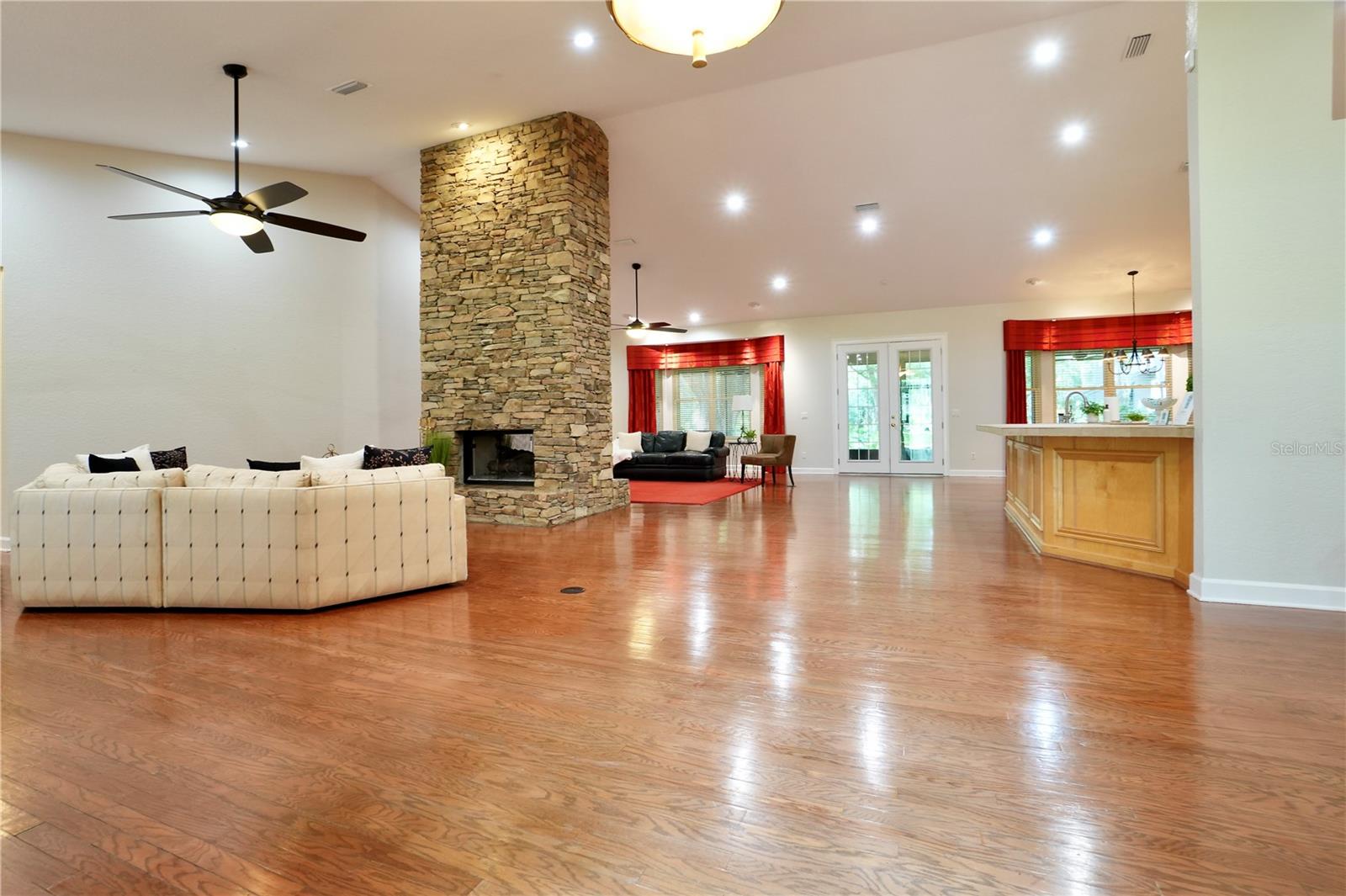 OAKLAND - Residential