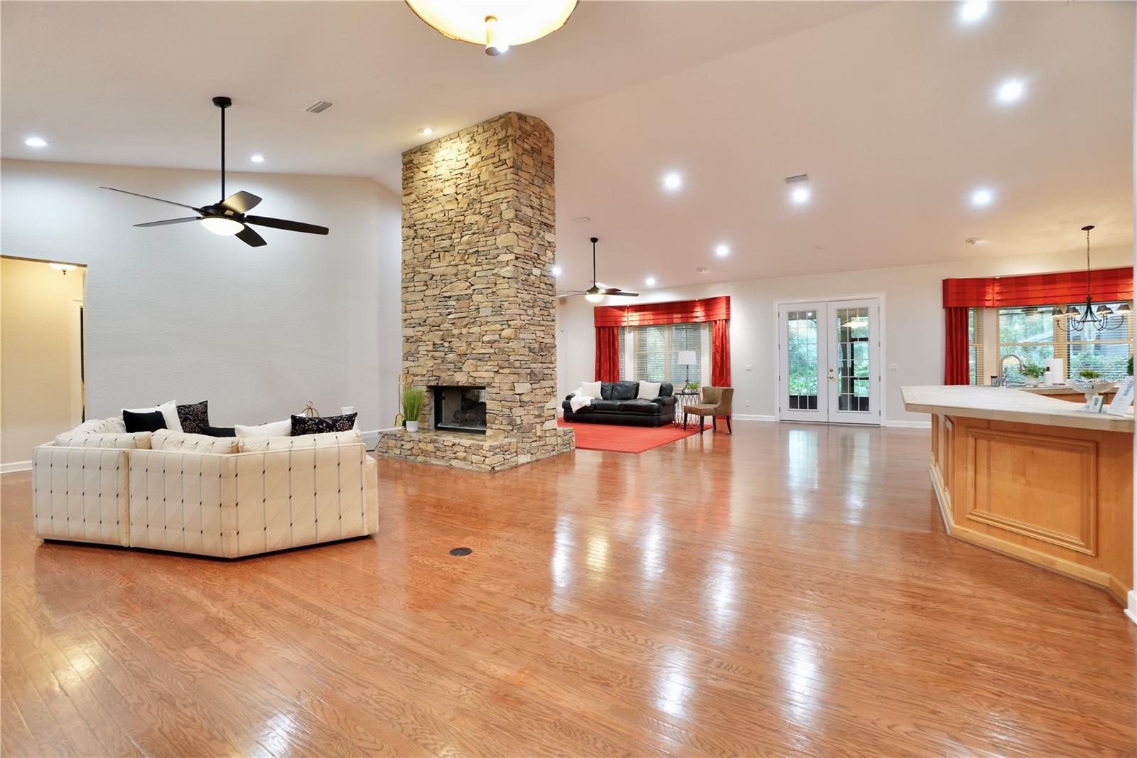 OAKLAND - Residential
