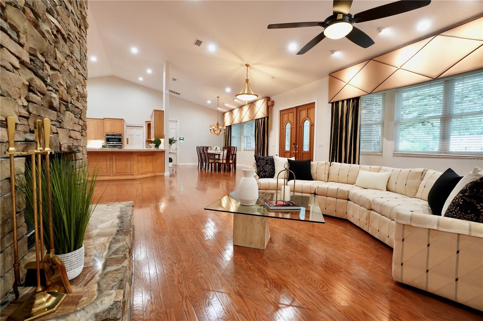 OAKLAND - Residential