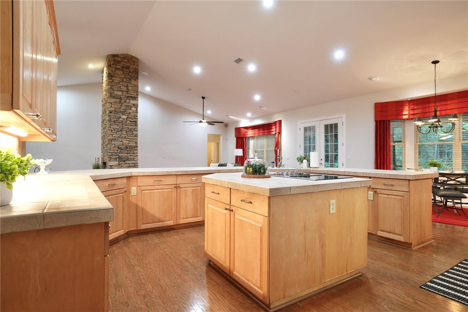OAKLAND - Residential