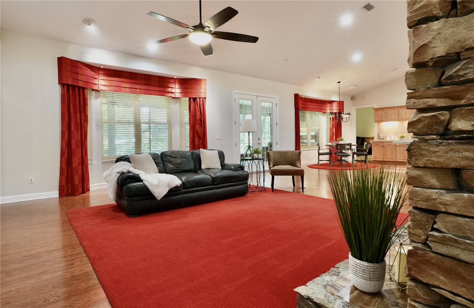 OAKLAND - Residential