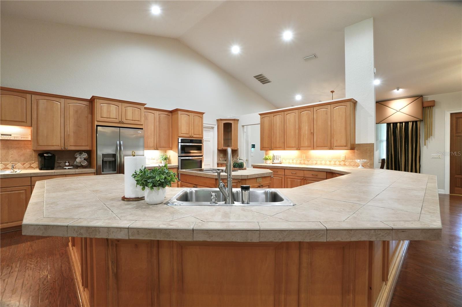 OAKLAND - Residential