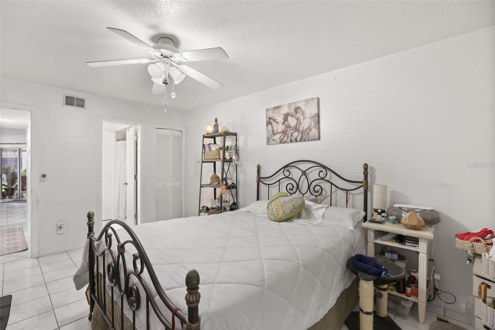 TOWNES SOUTHGATE CONDO PH G - Residential